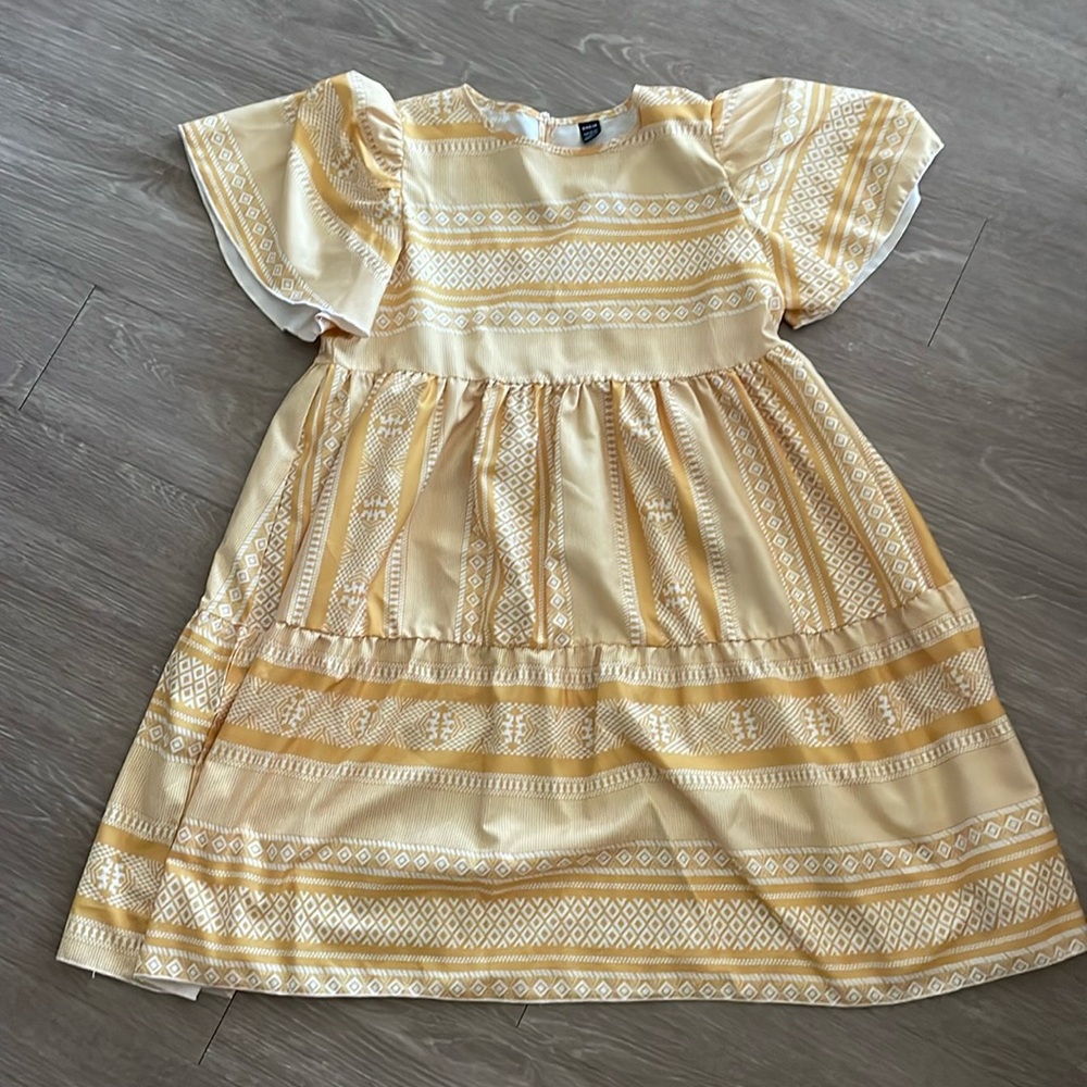 Yellow dress